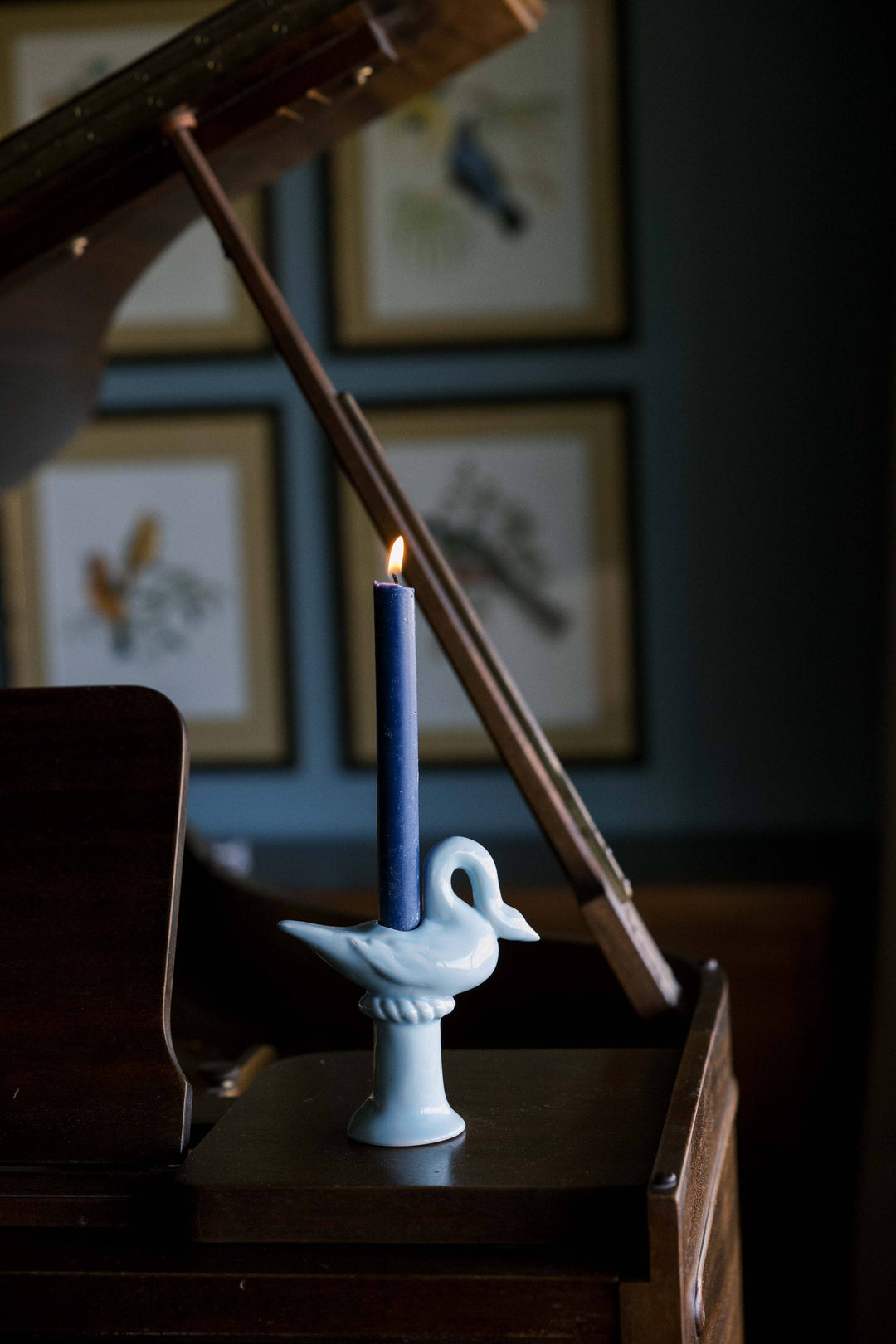 Nordic Swan Candlestick Holder: Blue