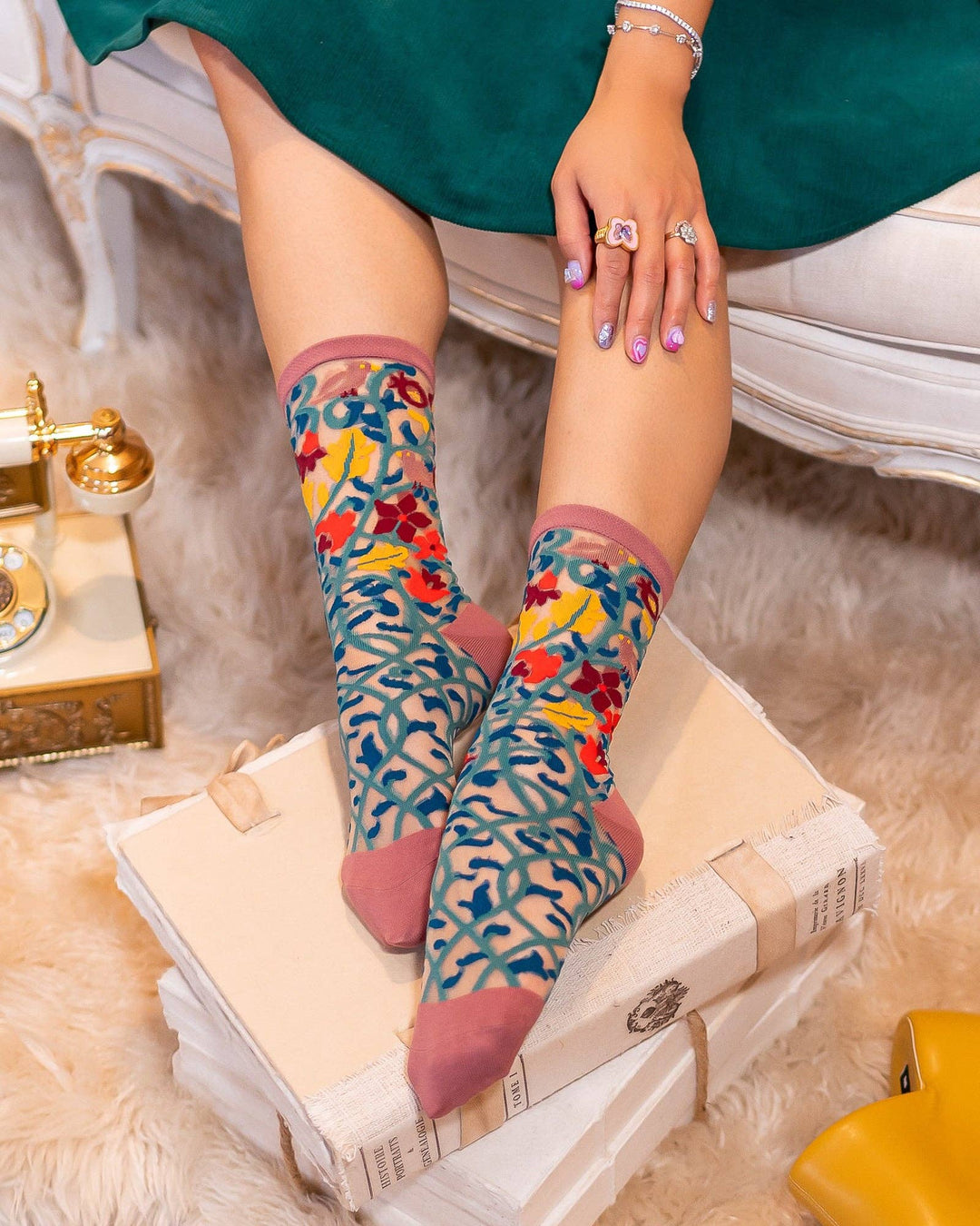 Tapestry Vines Sheer Sock