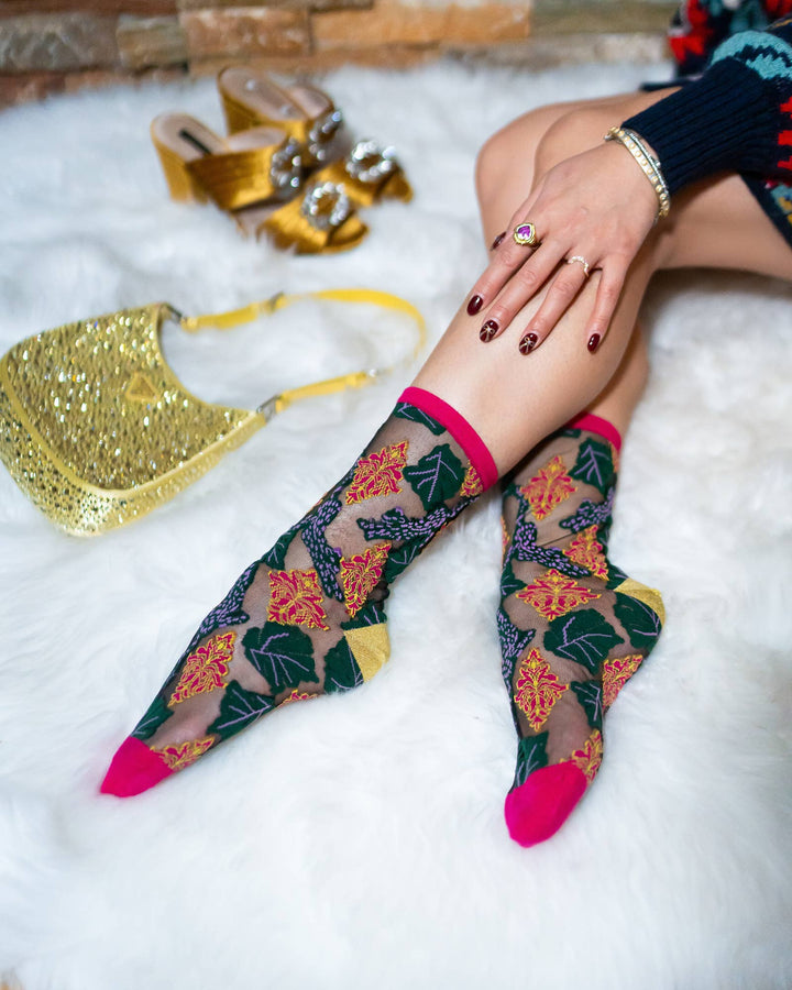 Brocade Jaguar Black Sheer Crew Sock
