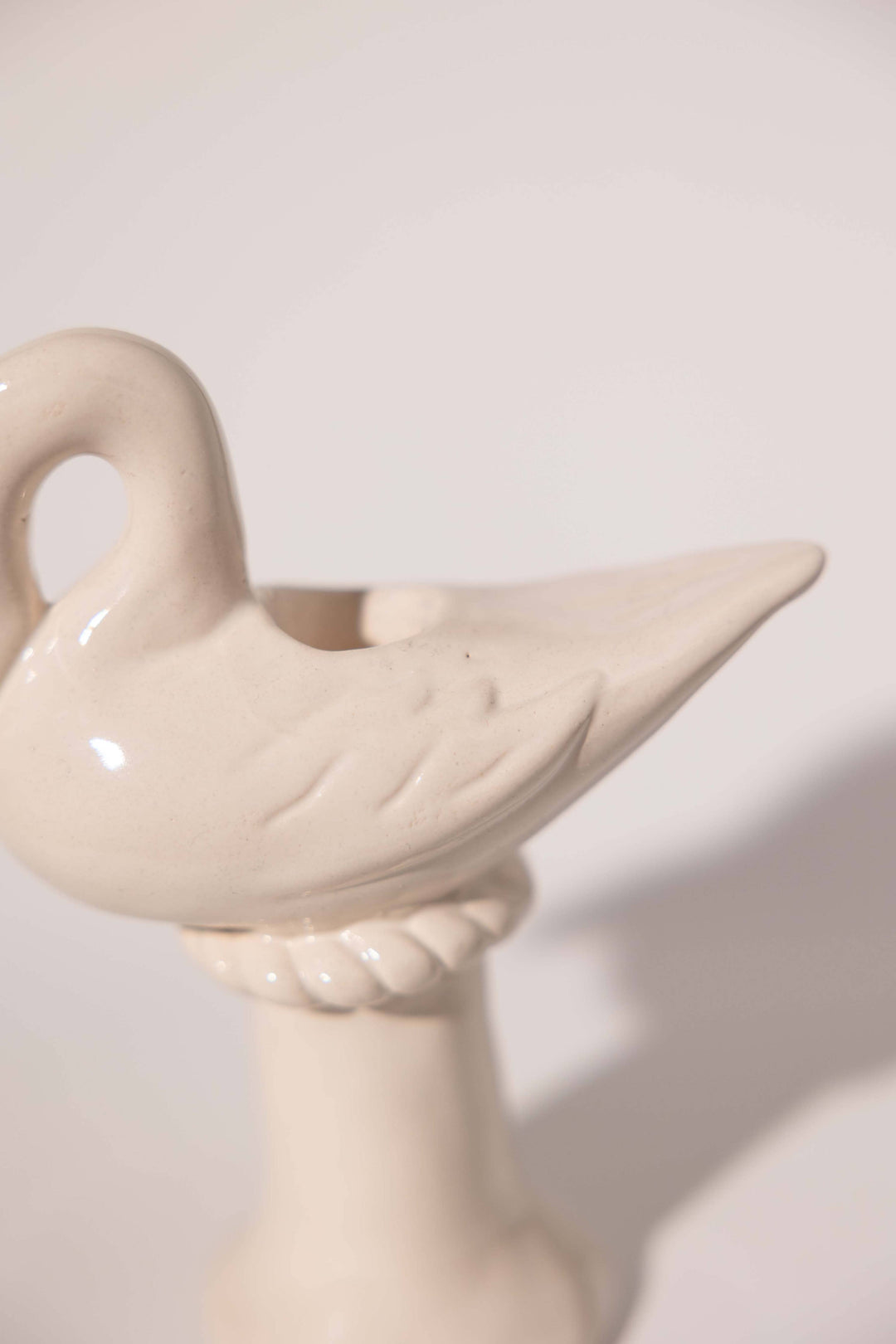 Nordic Swan Candlestick Holder: Cream