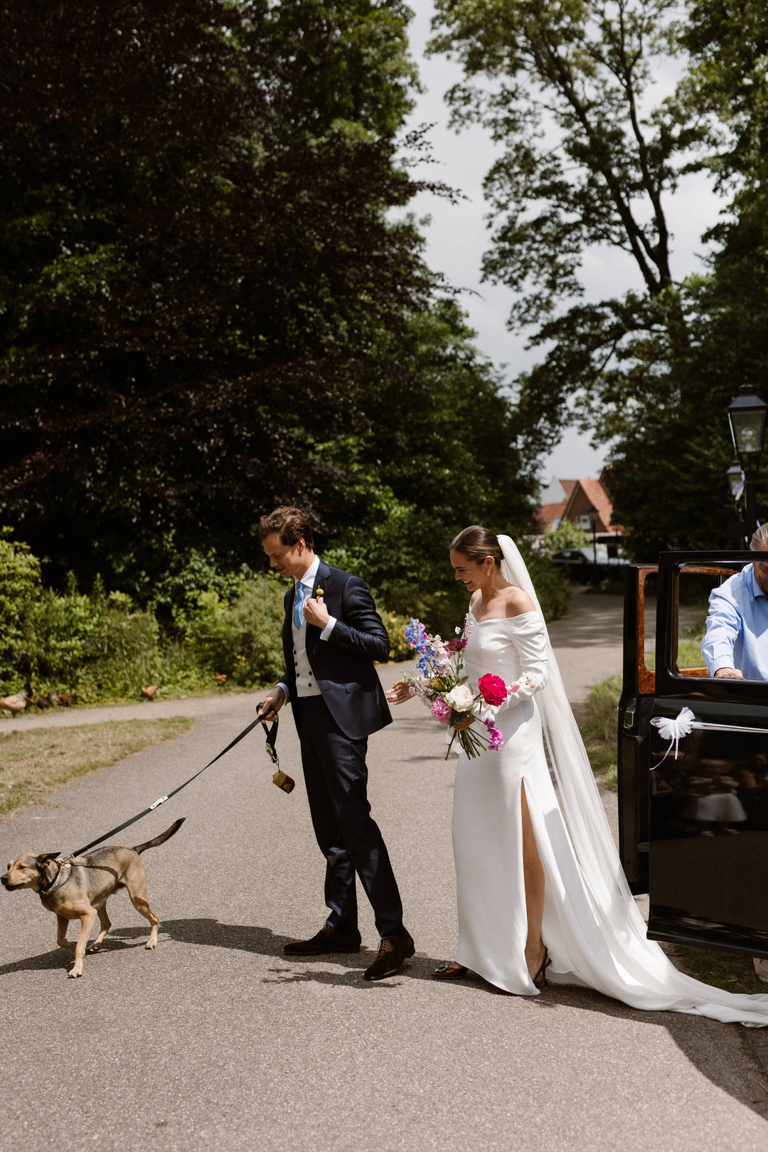 The Fritz Collar : Black Tie White Sand