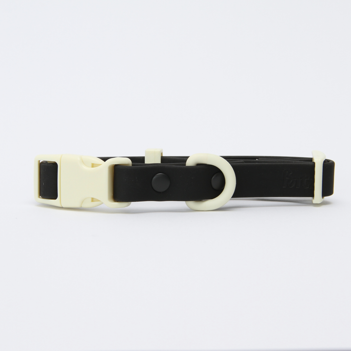 The Fritz Collar : Black Tie White Sand